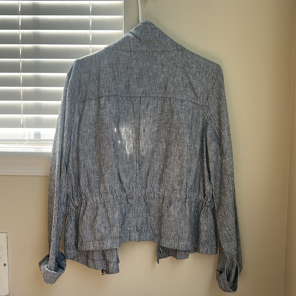 LOFT Women’s Utility Jacket - Picture 3 of 6